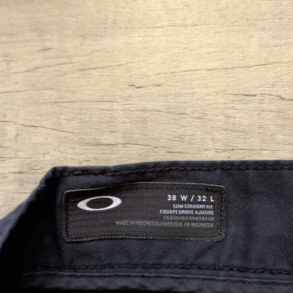 Oakley Pants Mens 38x32 Black Chino Relaxed Fit Casual Golf Outdoor Travel